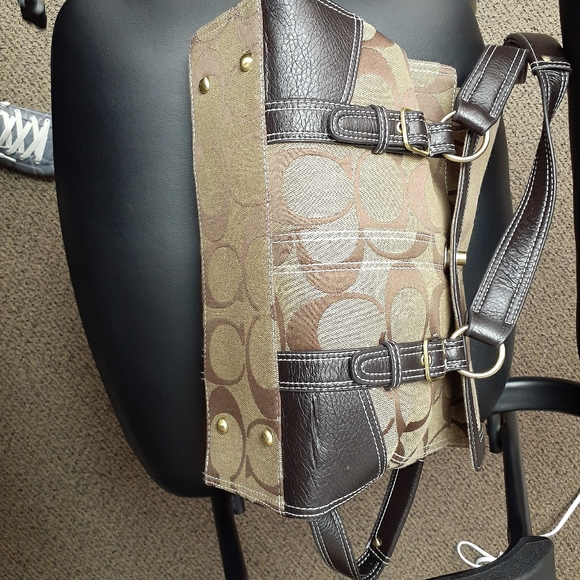 Coach Bag - Picture 1 of 15